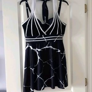 Lightning swim dress, high-waisted shirred briefs